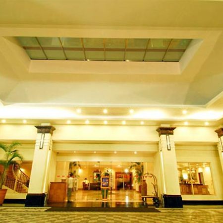 Hotel Gran Puri Manado Eksteriør billede