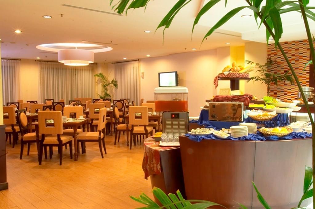 Hotel Gran Puri Manado Eksteriør billede