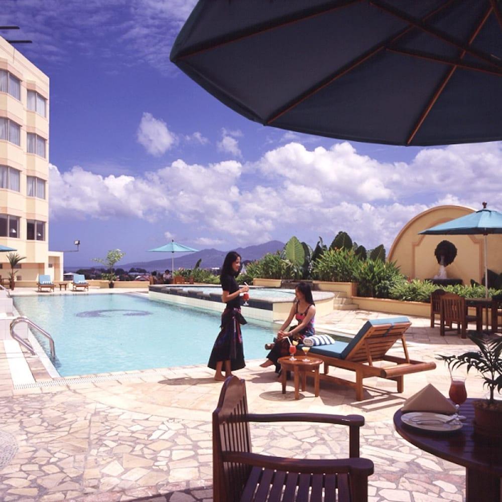 Hotel Gran Puri Manado Eksteriør billede